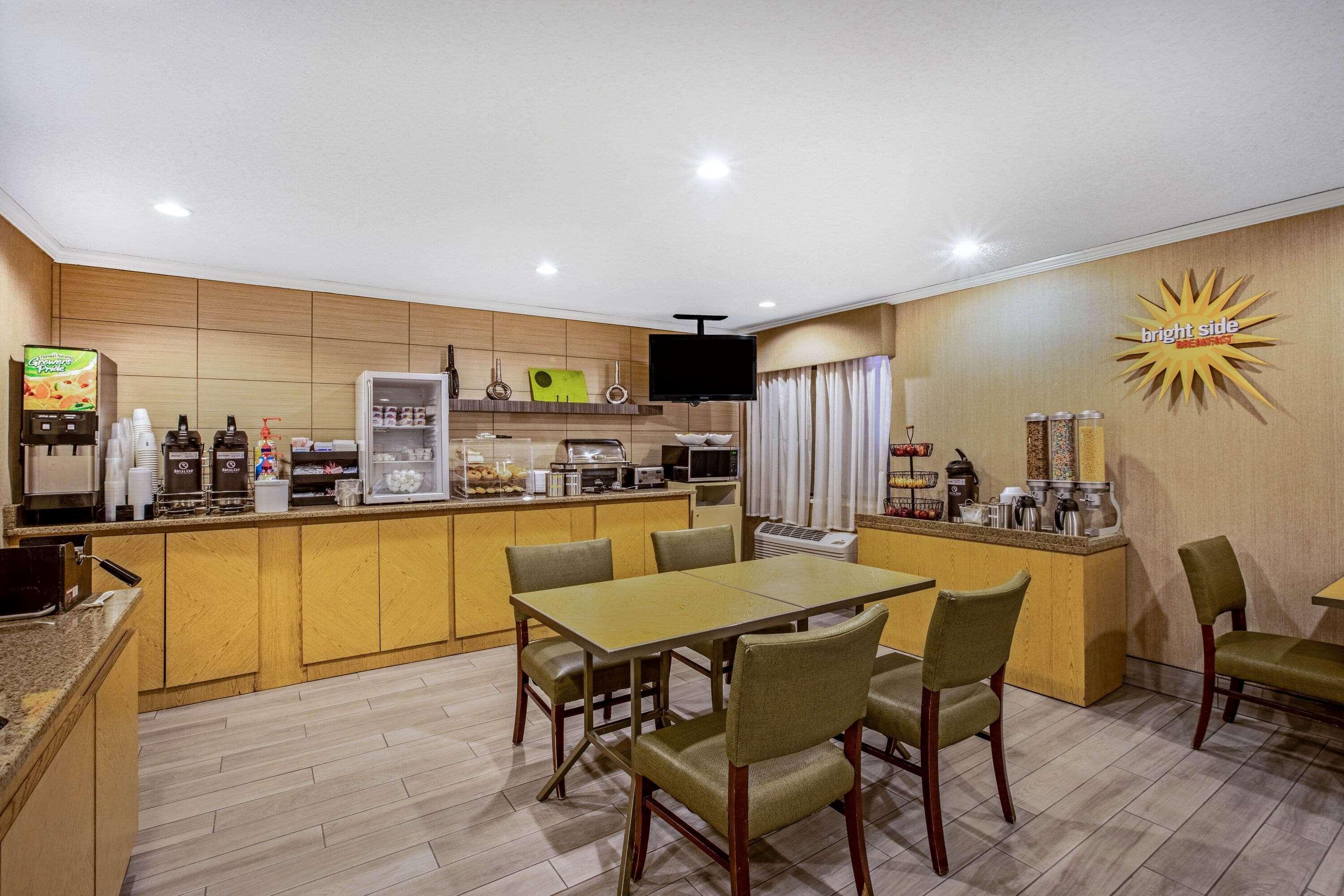 מלון La Quinta By Wyndham Des Moines West Clive מראה חיצוני תמונה